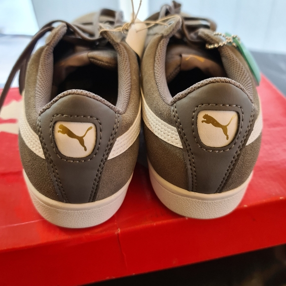 Puma ladies Vikky Suede size 8, and 10. - Picture 6 of 6